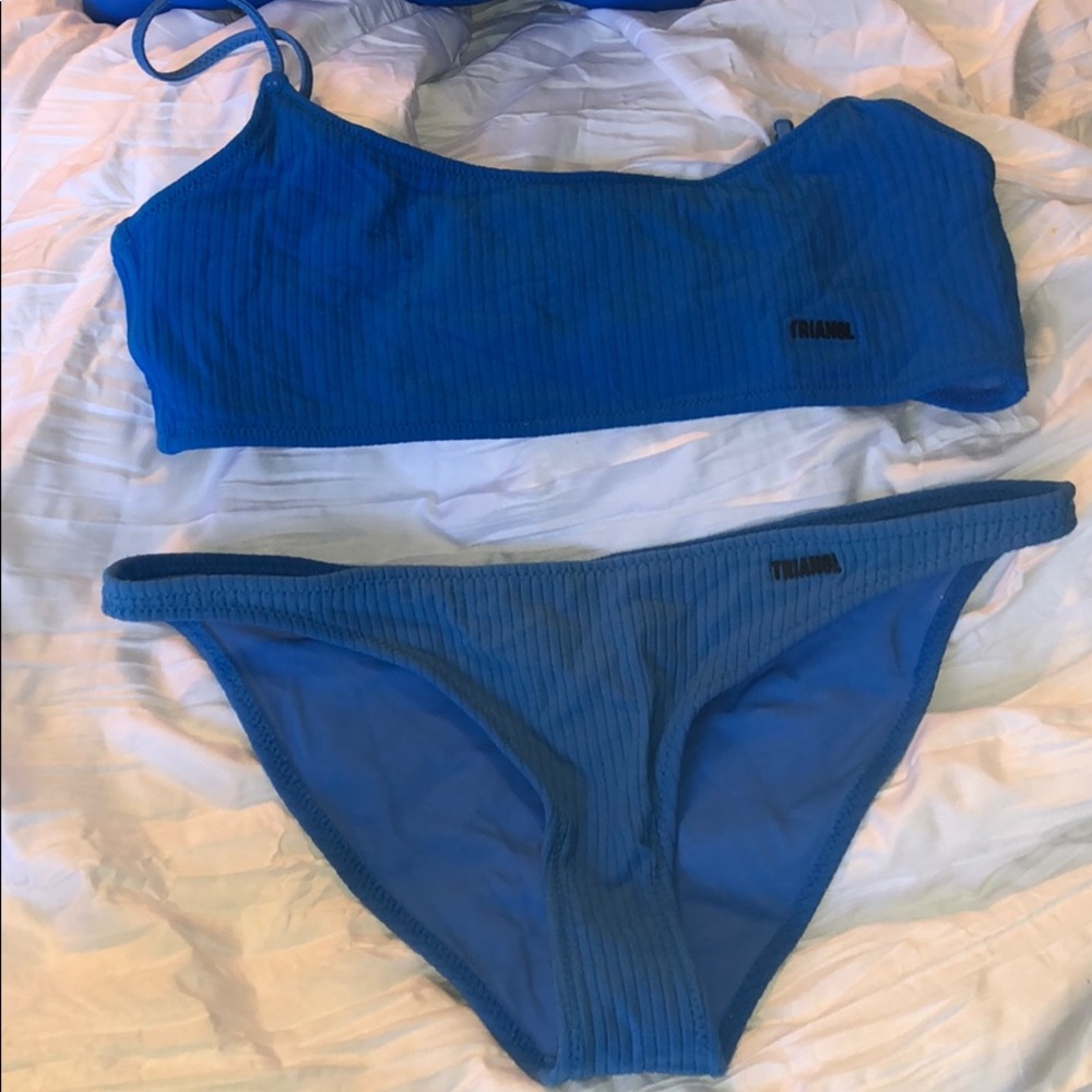 Blue ribbed triangl bikini